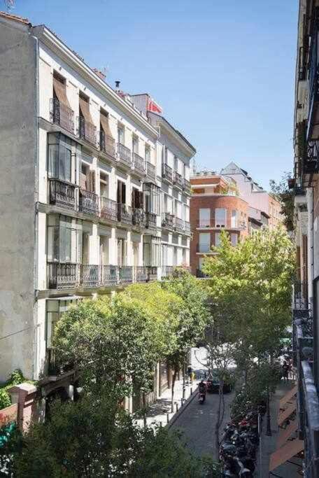 Un Fascinante Estudio En Madrid Centro Eksteriør bilde