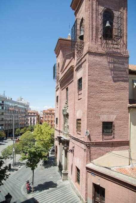Un Fascinante Estudio En Madrid Centro Eksteriør bilde