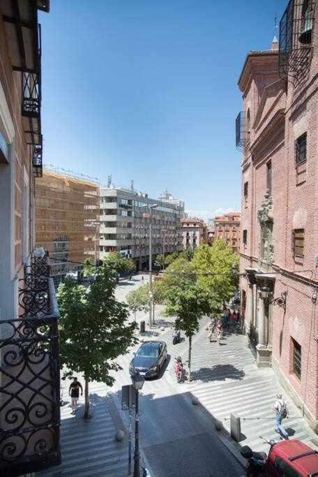 Un Fascinante Estudio En Madrid Centro Eksteriør bilde
